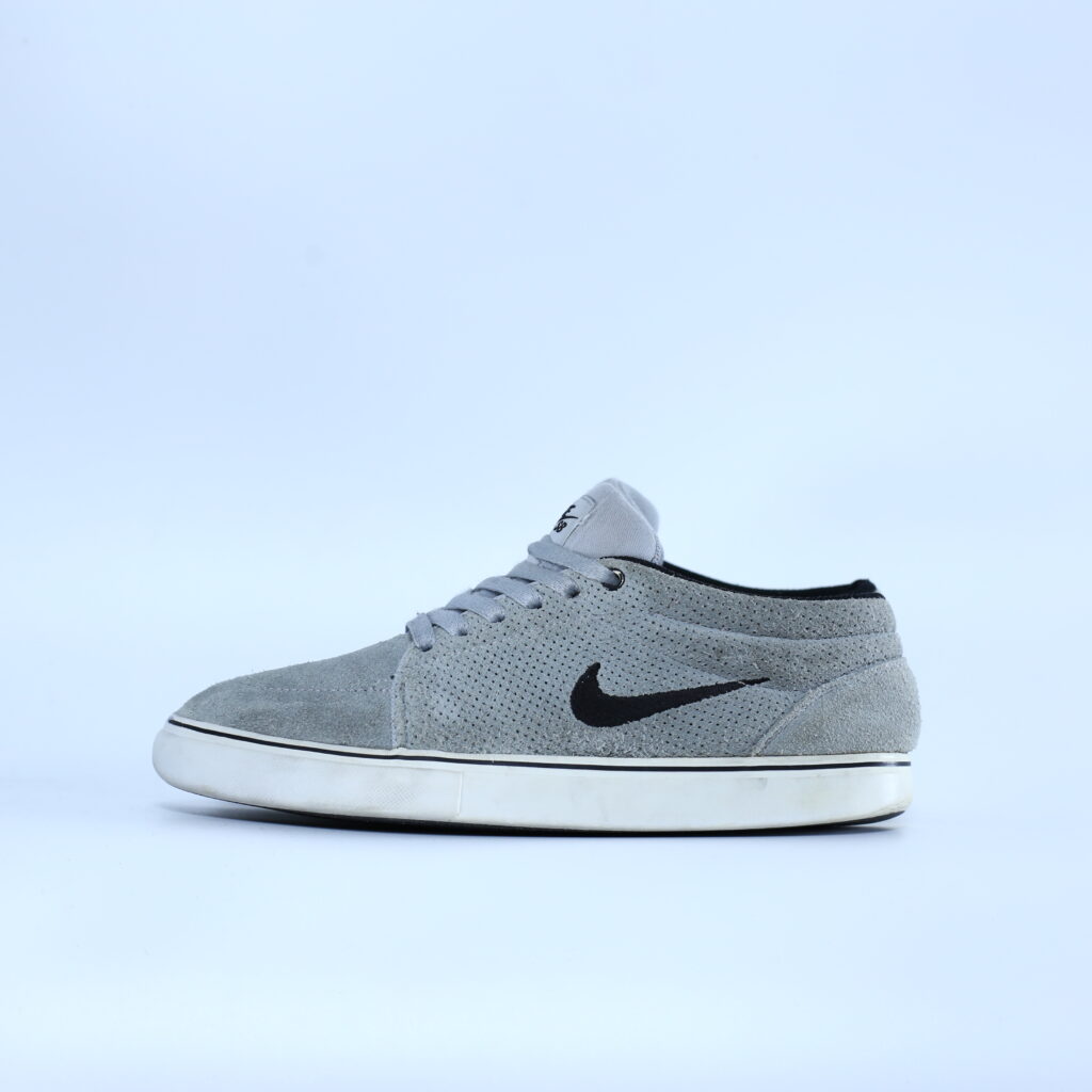 nike sb satire mid